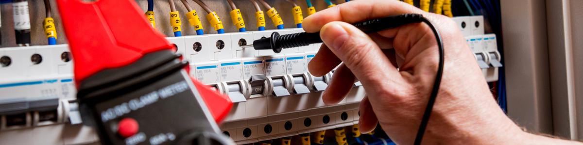 electrical-measurements-with-multimeter-tester